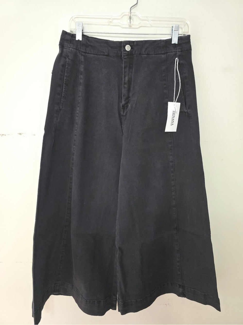 Zenana Women's Black Gaucho Pants Size L Wide Leg Cropped Cotton NWT